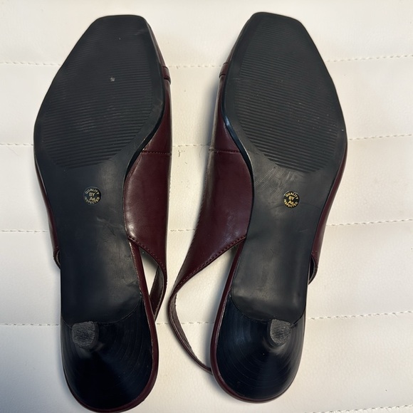 East 5th Burgundy Slingback Heels with Square Buckle. Size 7 1/2M - Picture 4 of 7